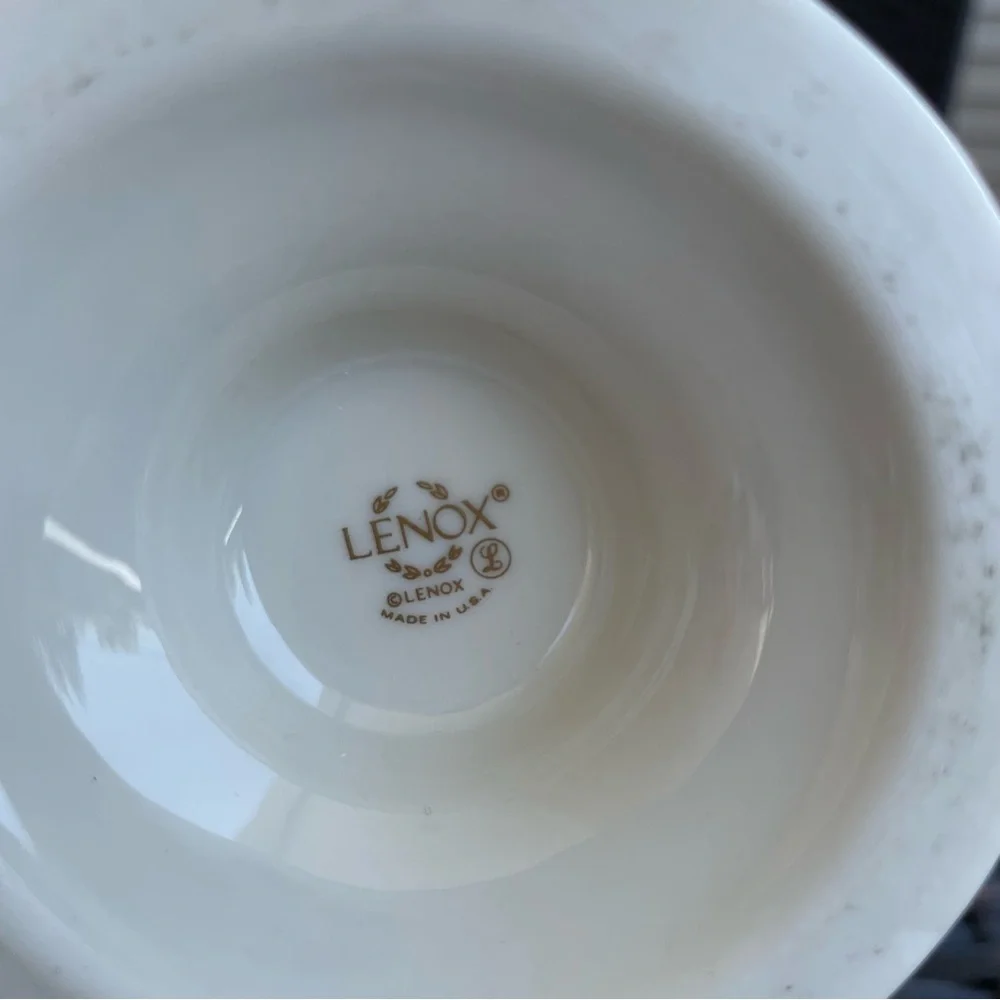 Lenox “Victorian Rose” Porcelain Floral Pierced Bow 24K Gold Trim 8.5